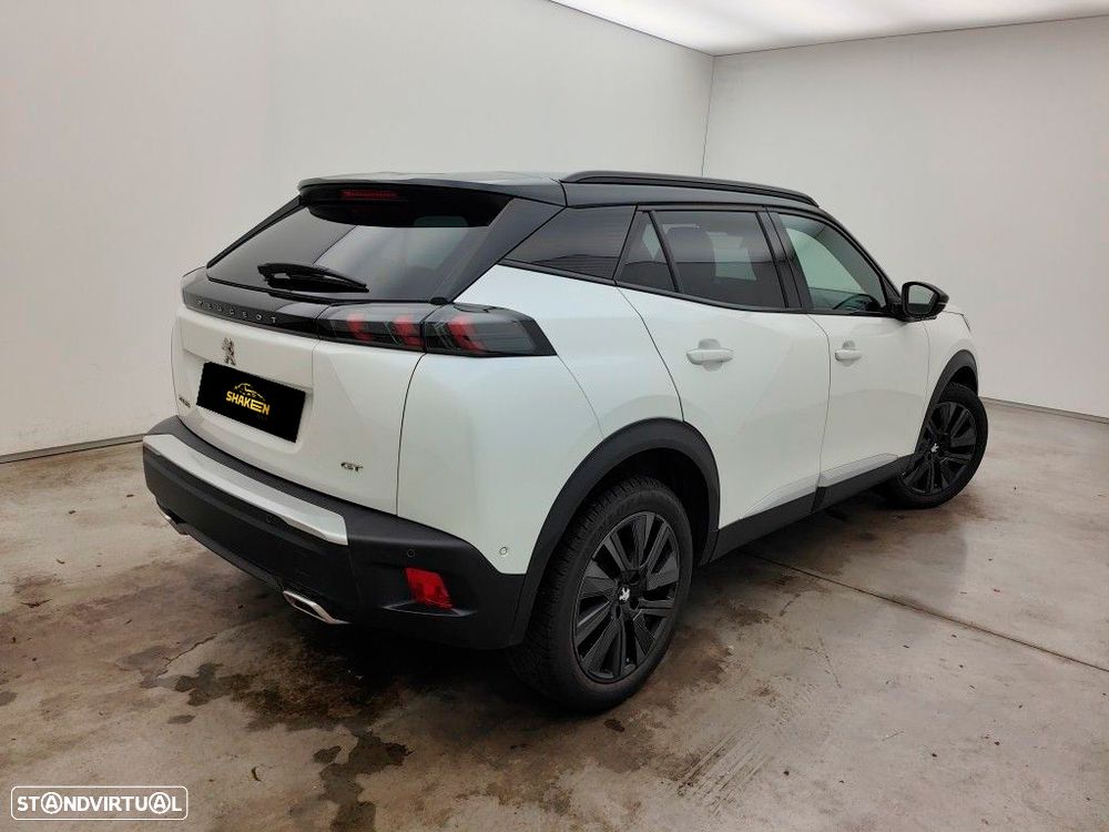 Peugeot 2008 PureTech 130 EAT8 GT - 4