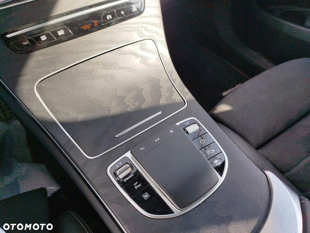 Mercedes-Benz GLC - 16