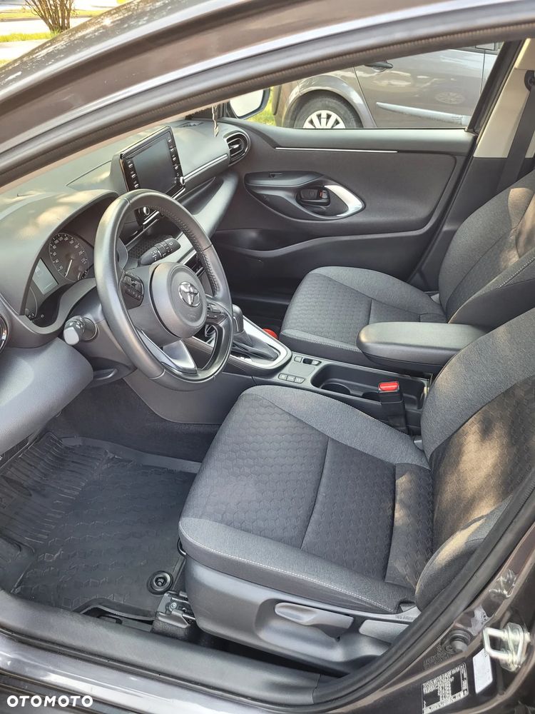 Toyota Yaris - 8