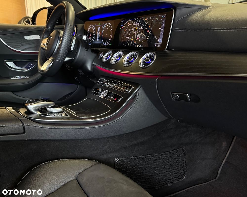 Mercedes-Benz Klasa E 300 9G-TRONIC AMG Line - 15