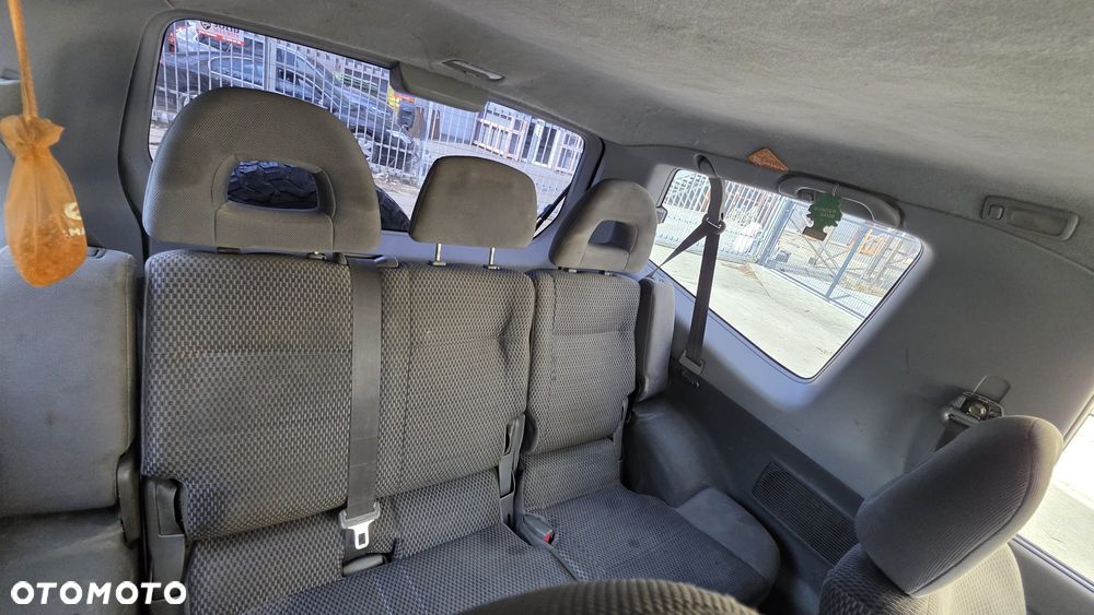 Mitsubishi Pajero - 16