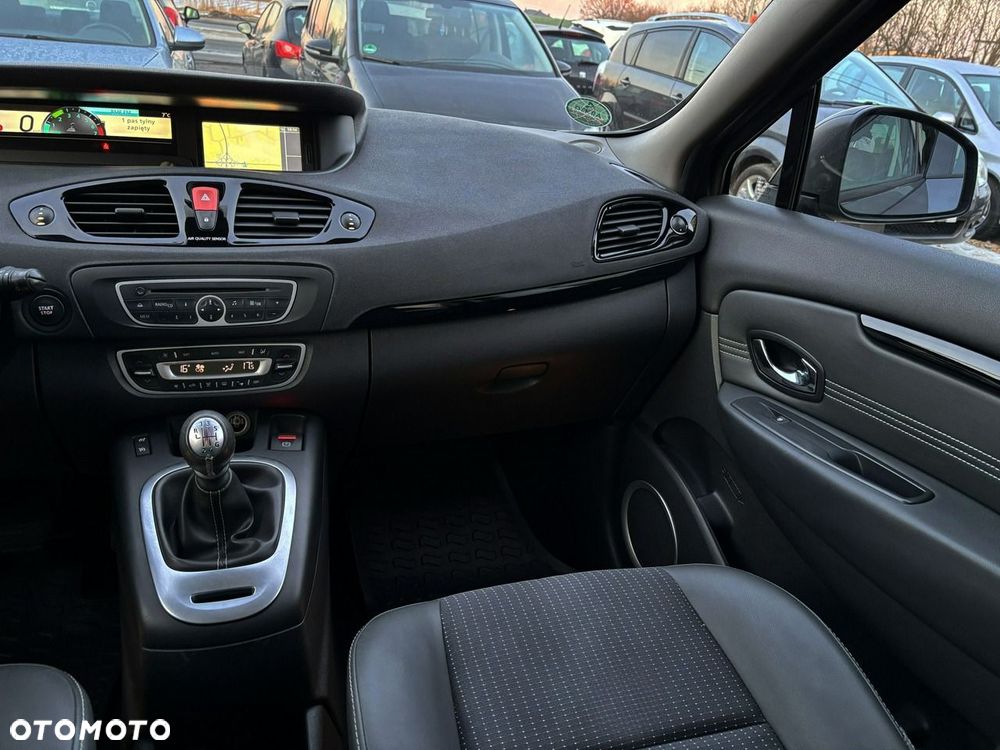 Renault Grand Scenic - 28
