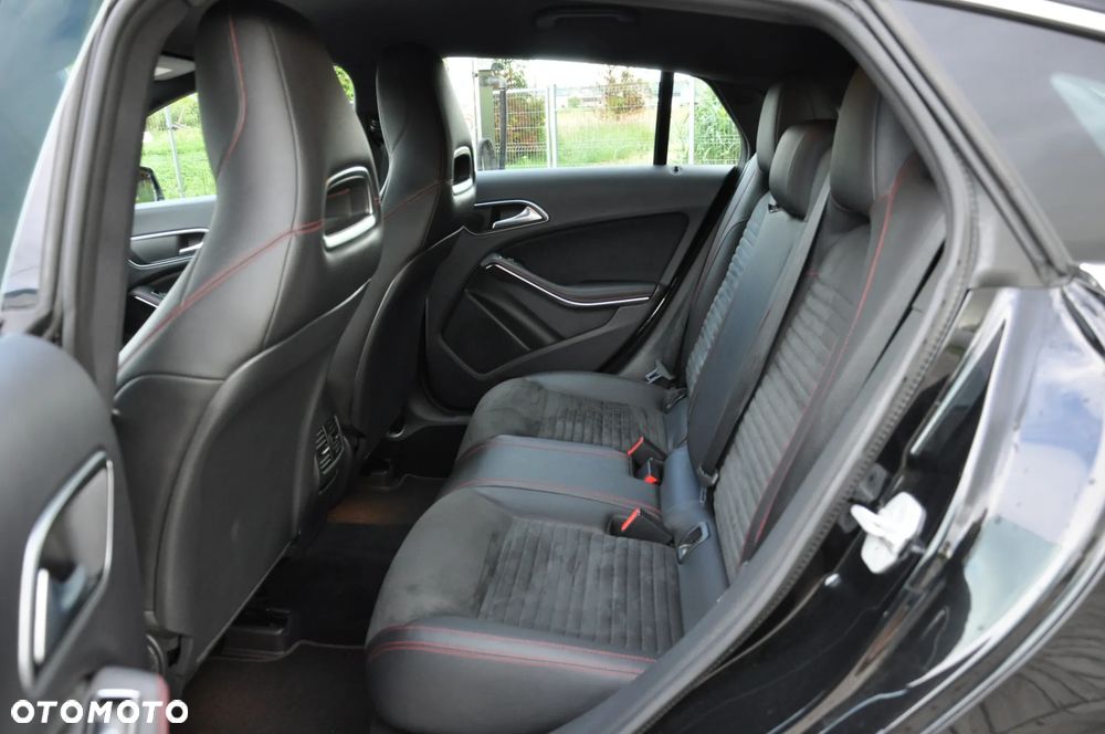 Mercedes-Benz CLA 200 (CDI) d 7G-DCT AMG Line - 32