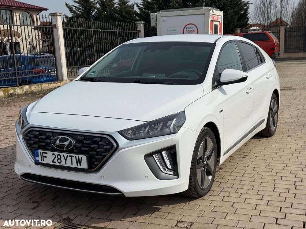 Hyundai IONIQ 1.6 GDI Premium - 1