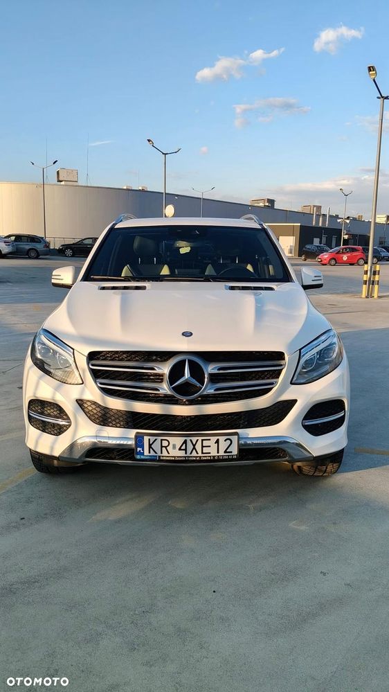 Mercedes-Benz GLE - 1