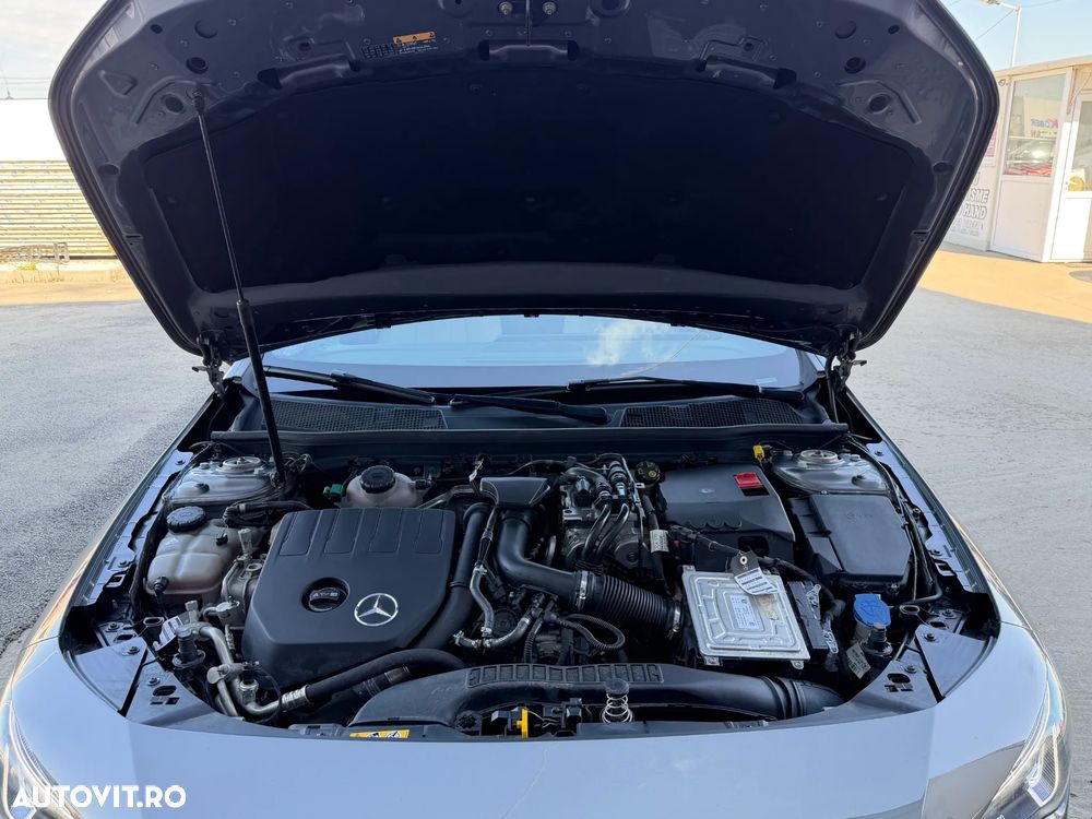 Mercedes-Benz A 250 - 40