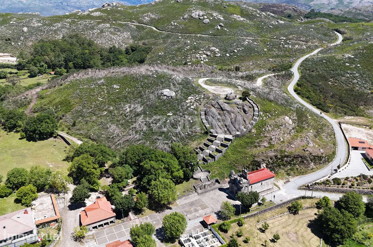 Terreno c/ruina Mixões da Serra - Grande imagem: 4/18