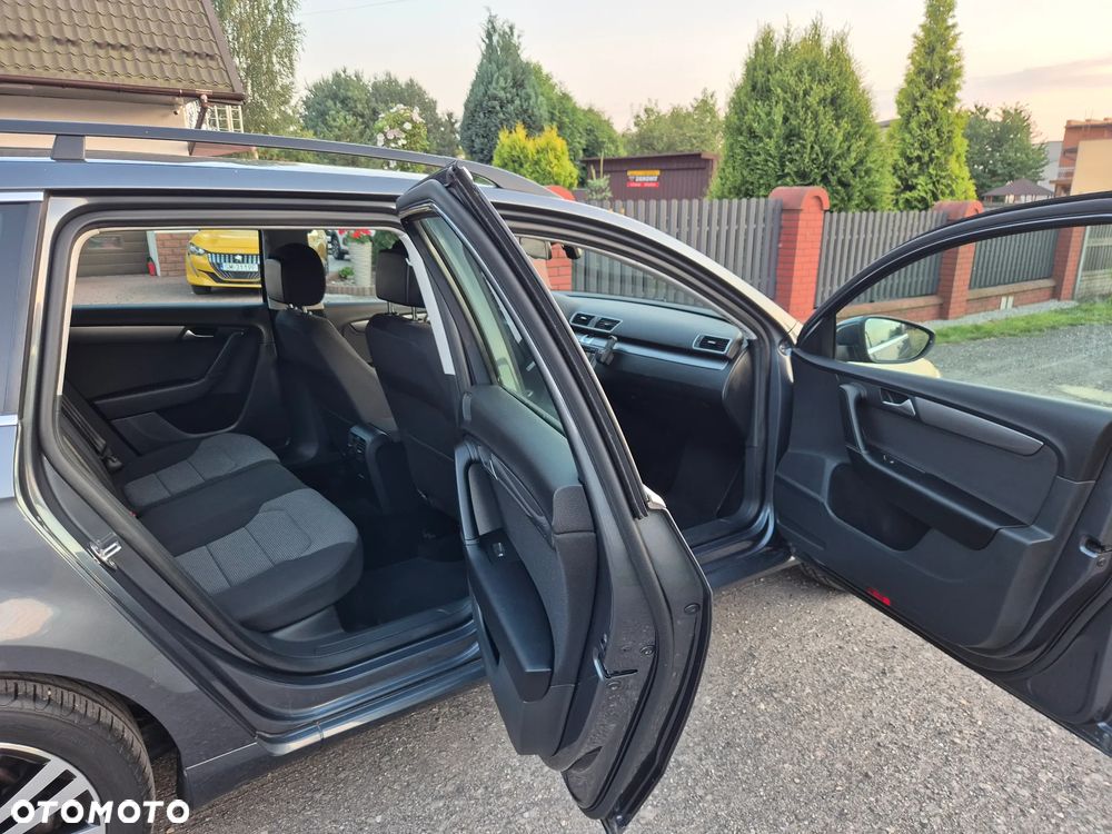 Volkswagen Passat 1.6 TDI Comfortline - 25