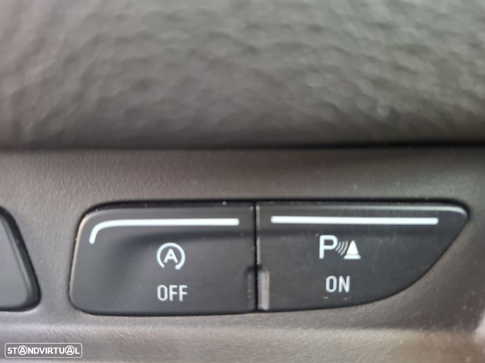 Ford Tourneo Courier 1.0 EcoBoost Titanium - 38