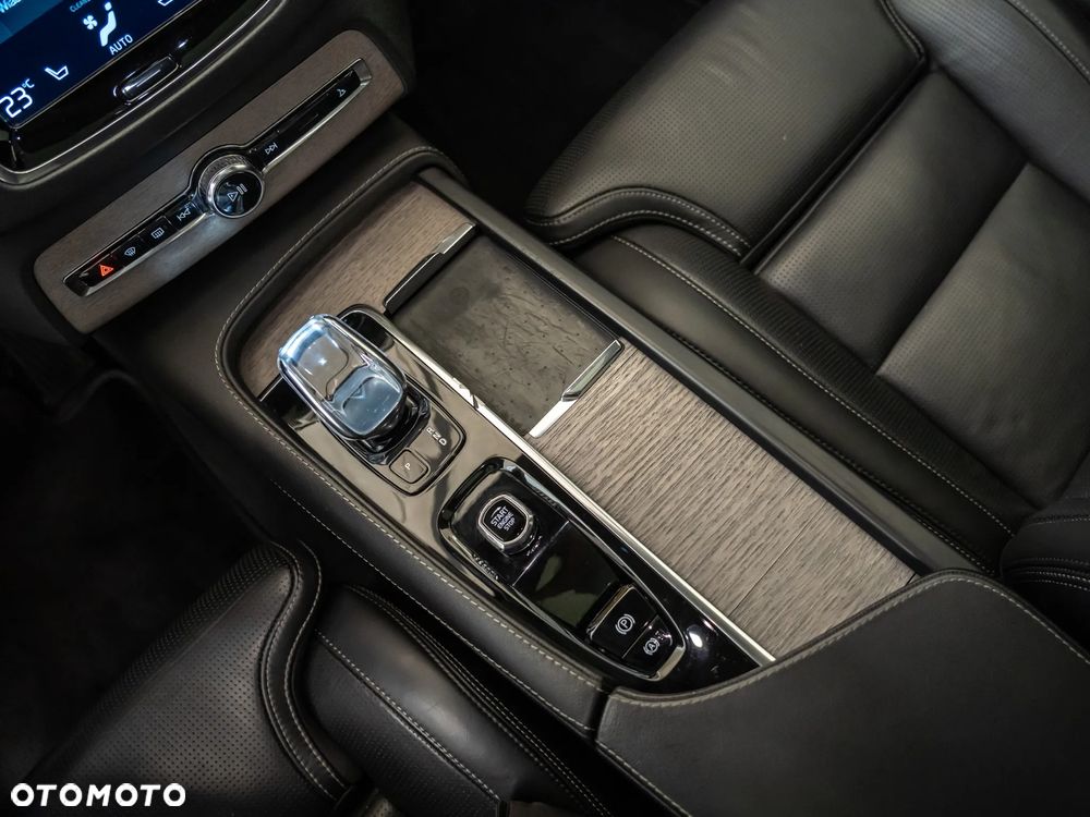 Volvo XC 90 T8 AWD Plug-In Hybrid Inscription 7os - 33