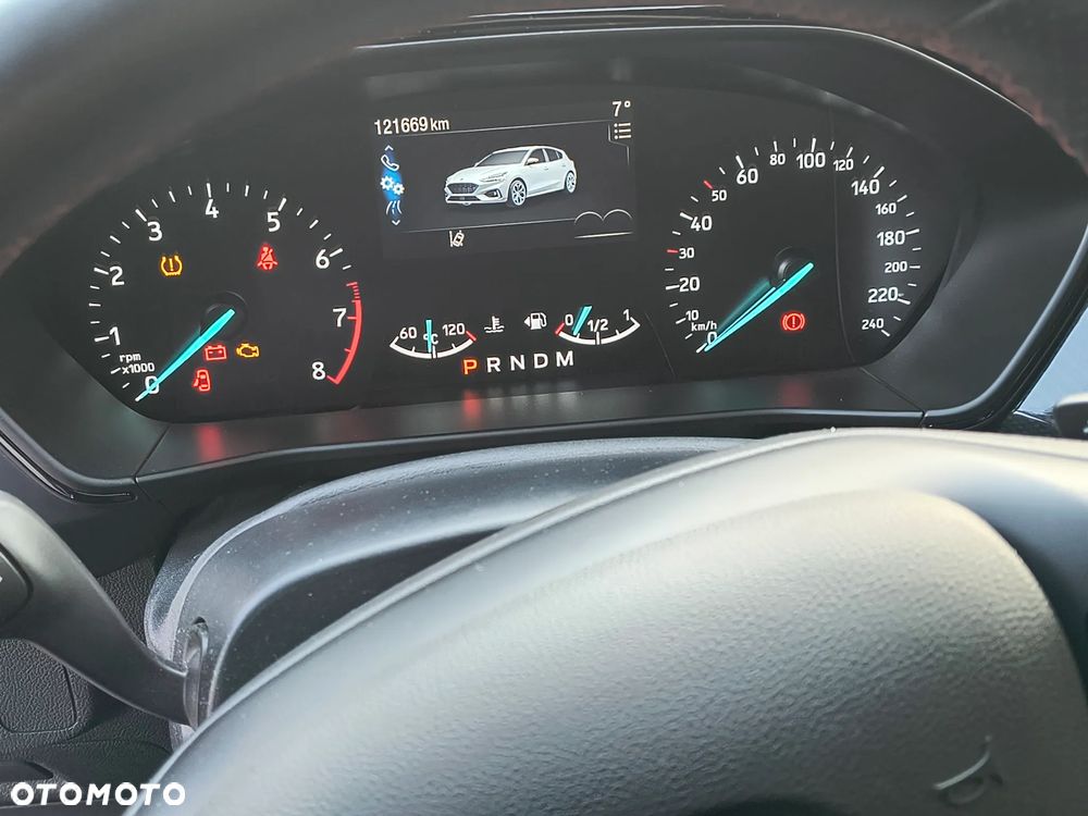 Ford Focus 1.5 EcoBoost ST-Line - 16