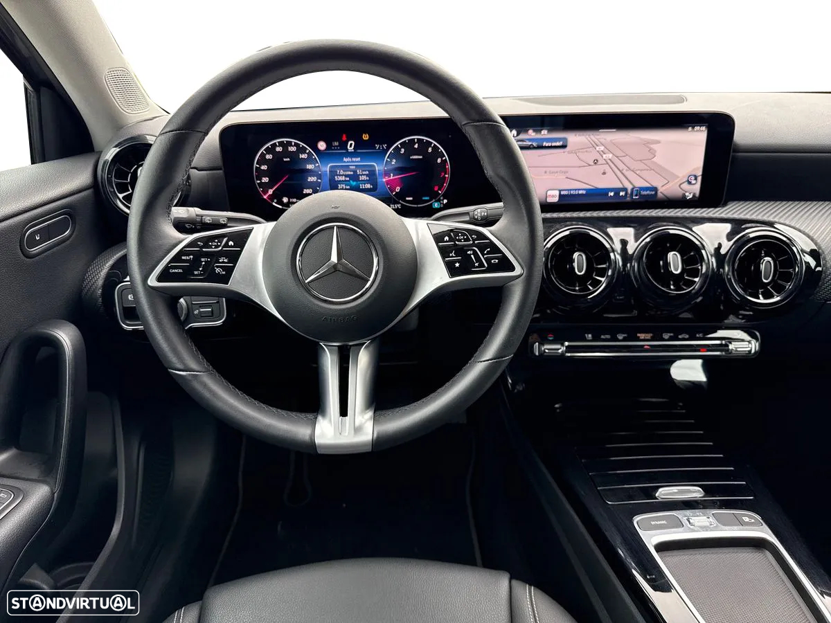 Mercedes-Benz A 200 Standard - 12