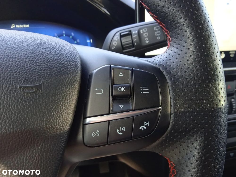 Ford Focus 1.0 EcoBoost mHEV ST-Line X - 16
