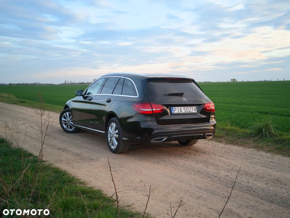 Mercedes-Benz Klasa C 220 d 4Matic 9G-TRONIC AMG Line - 25