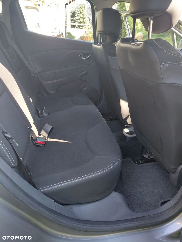 Renault Clio 1.2 16V Life - 11