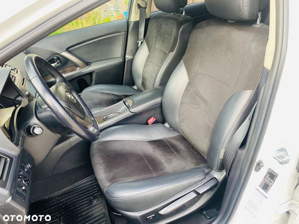 Toyota Avensis 2.0 D-4D Sol - 15