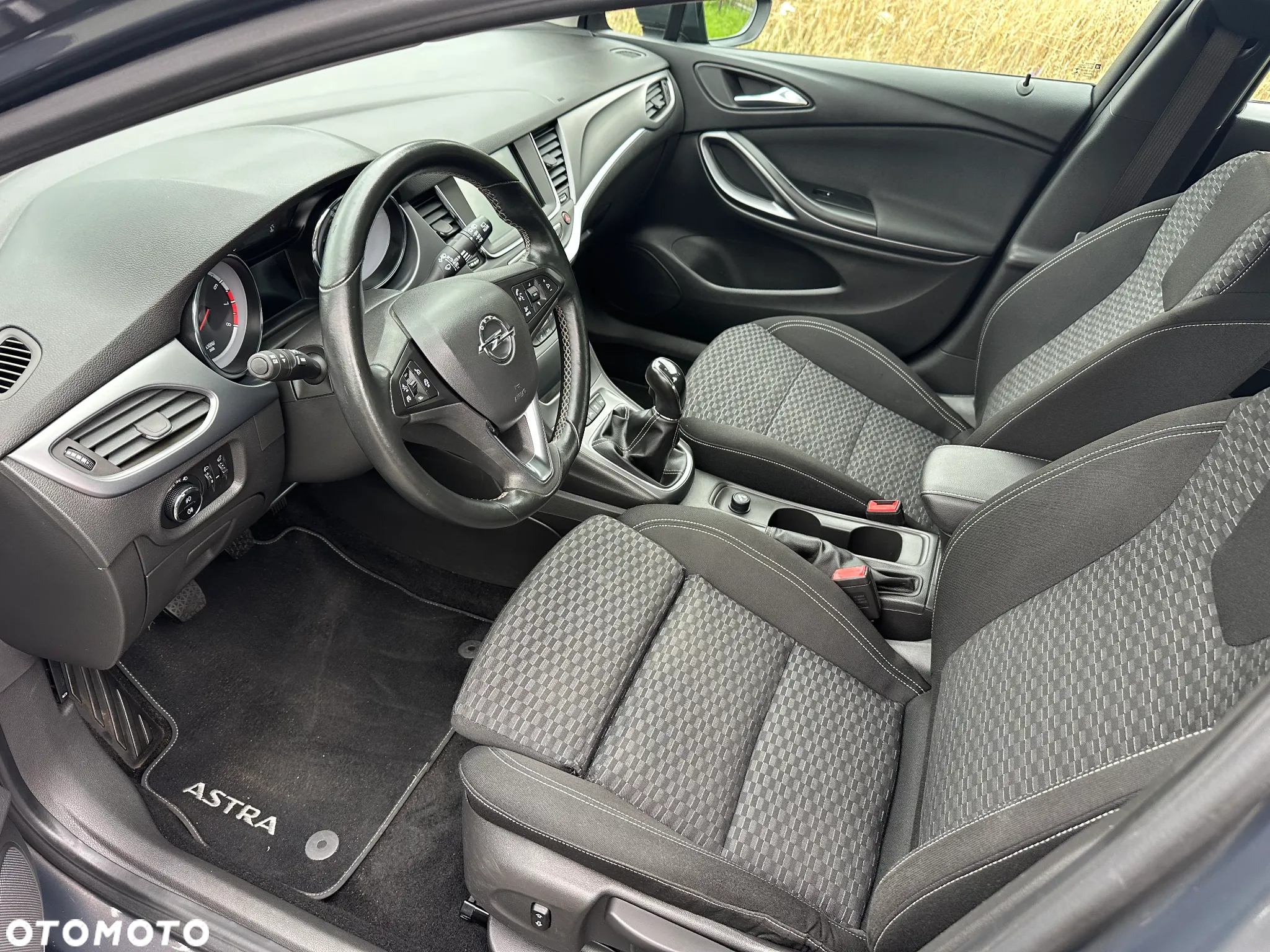 Opel Astra 1.4 Turbo Innovation - 21