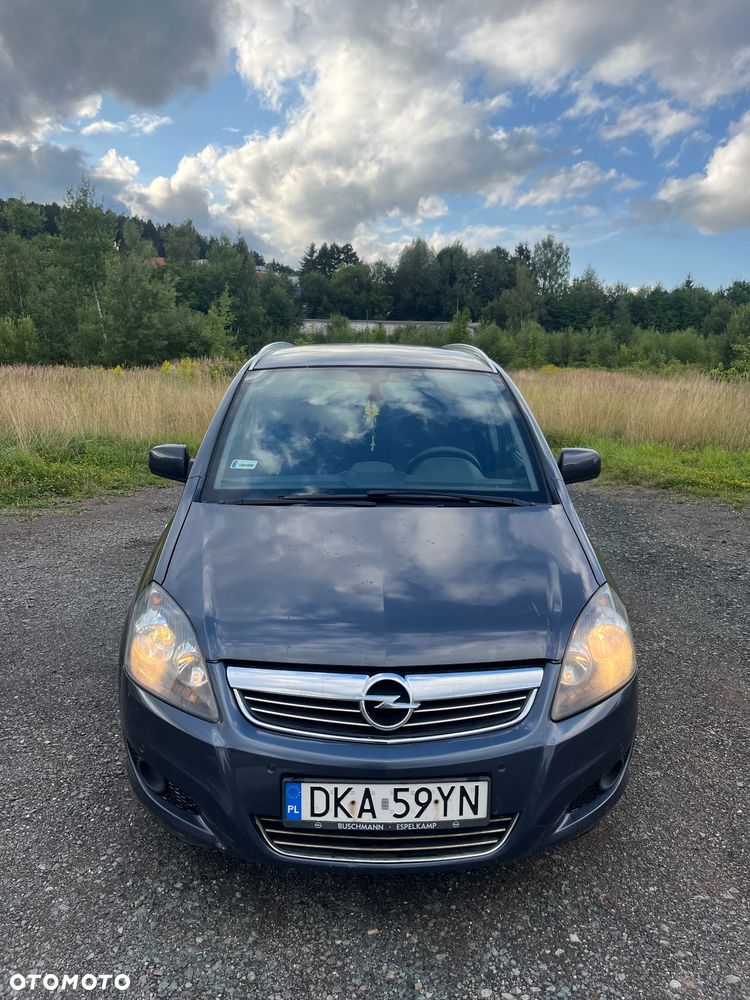 Opel Zafira - 1