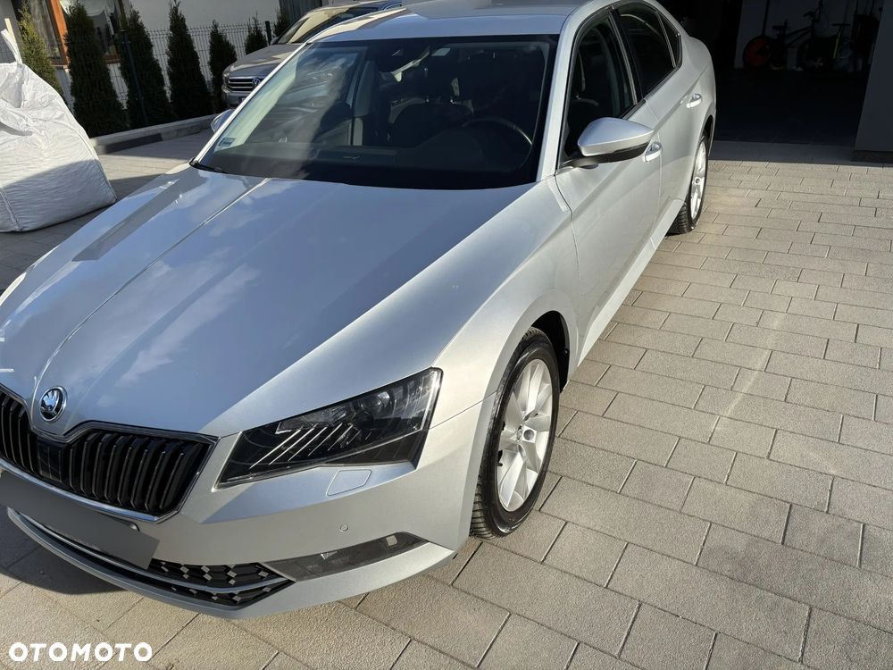 Skoda Superb 2.0 TDI 4x4 Style DSG - 3