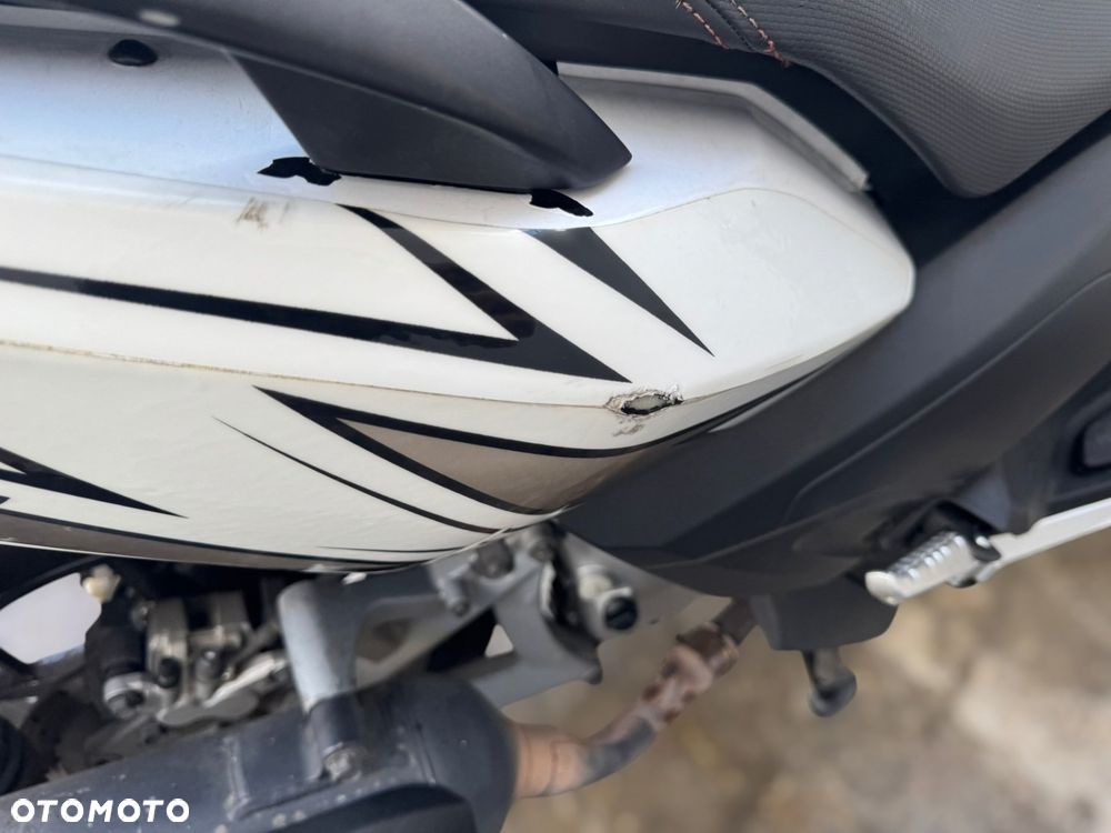 Yamaha X-max - 11