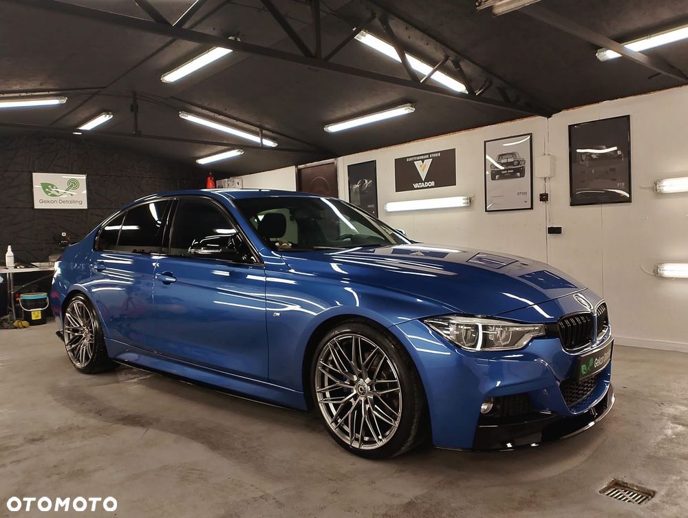 BMW Seria 3 320d M Sport - 12