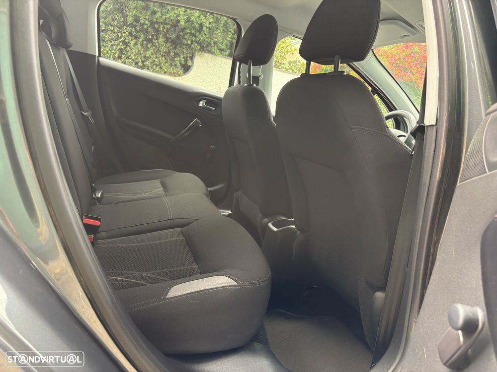Peugeot 208 1.4 HDi Active - 20
