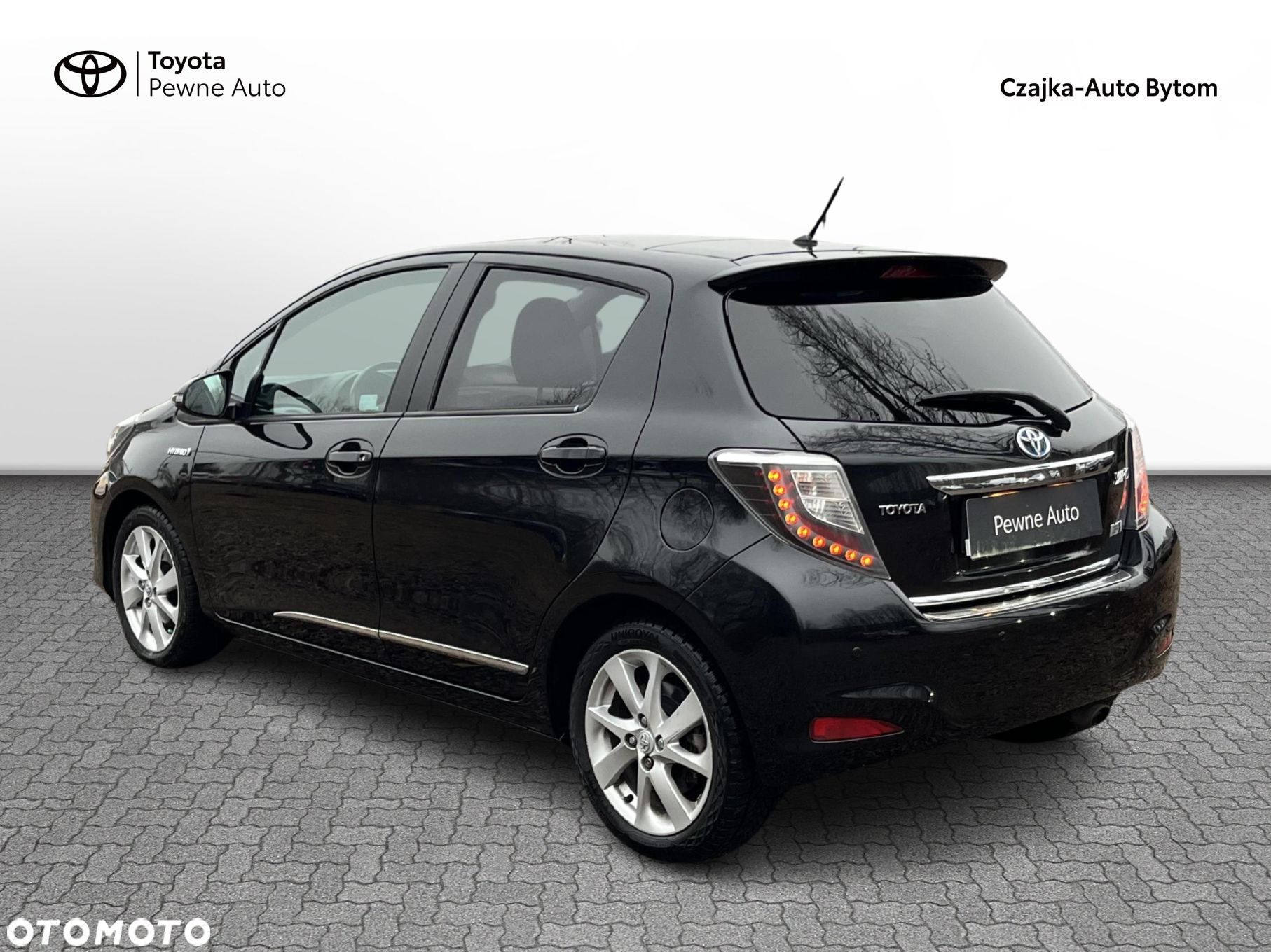 Toyota Yaris Hybrid 100 Dynamic - 5