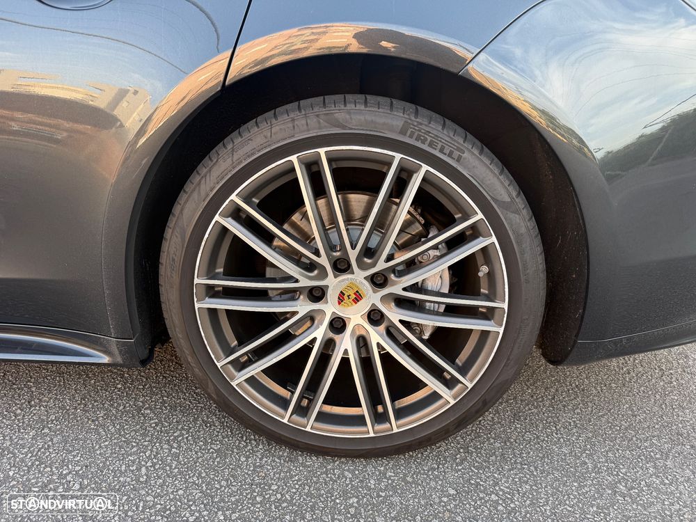 Porsche Panamera - 37
