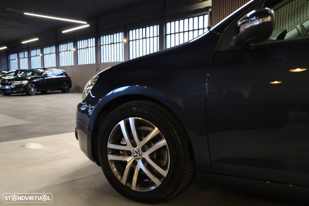VW Golf 2.0 TDi Confortline - 4