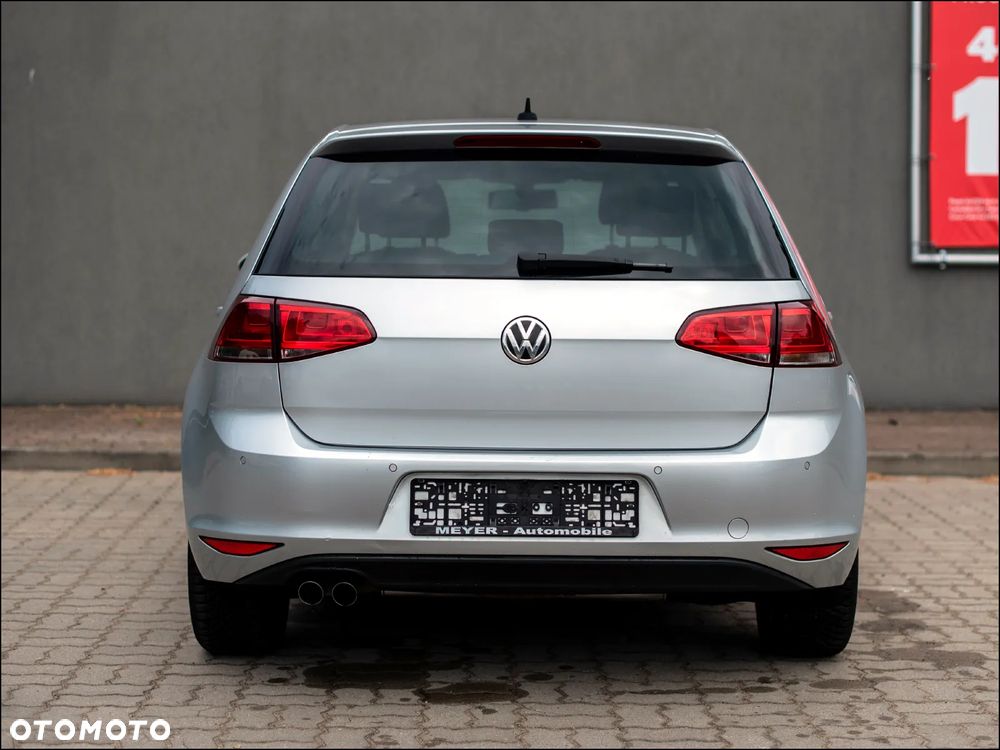 Volkswagen Golf - 4
