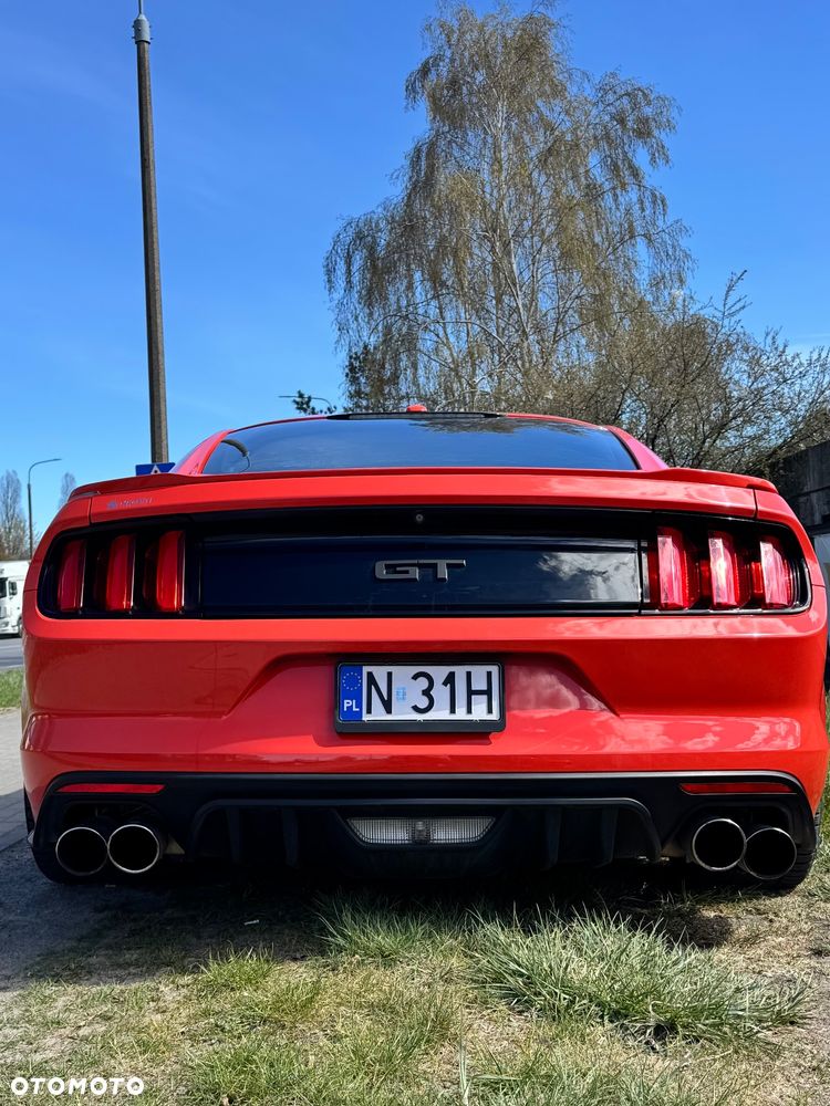 Ford Mustang 5.0 V8 GT - 4