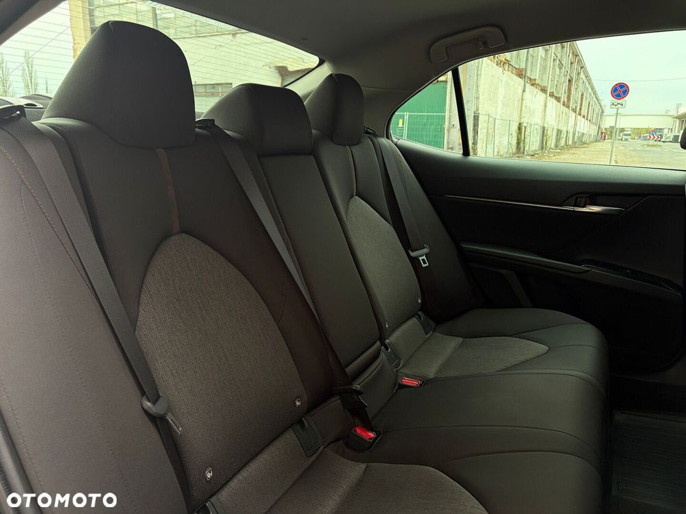 Toyota Camry 2.5 Hybrid Comfort CVT - 37