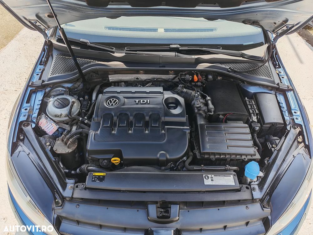 Volkswagen Golf - 27