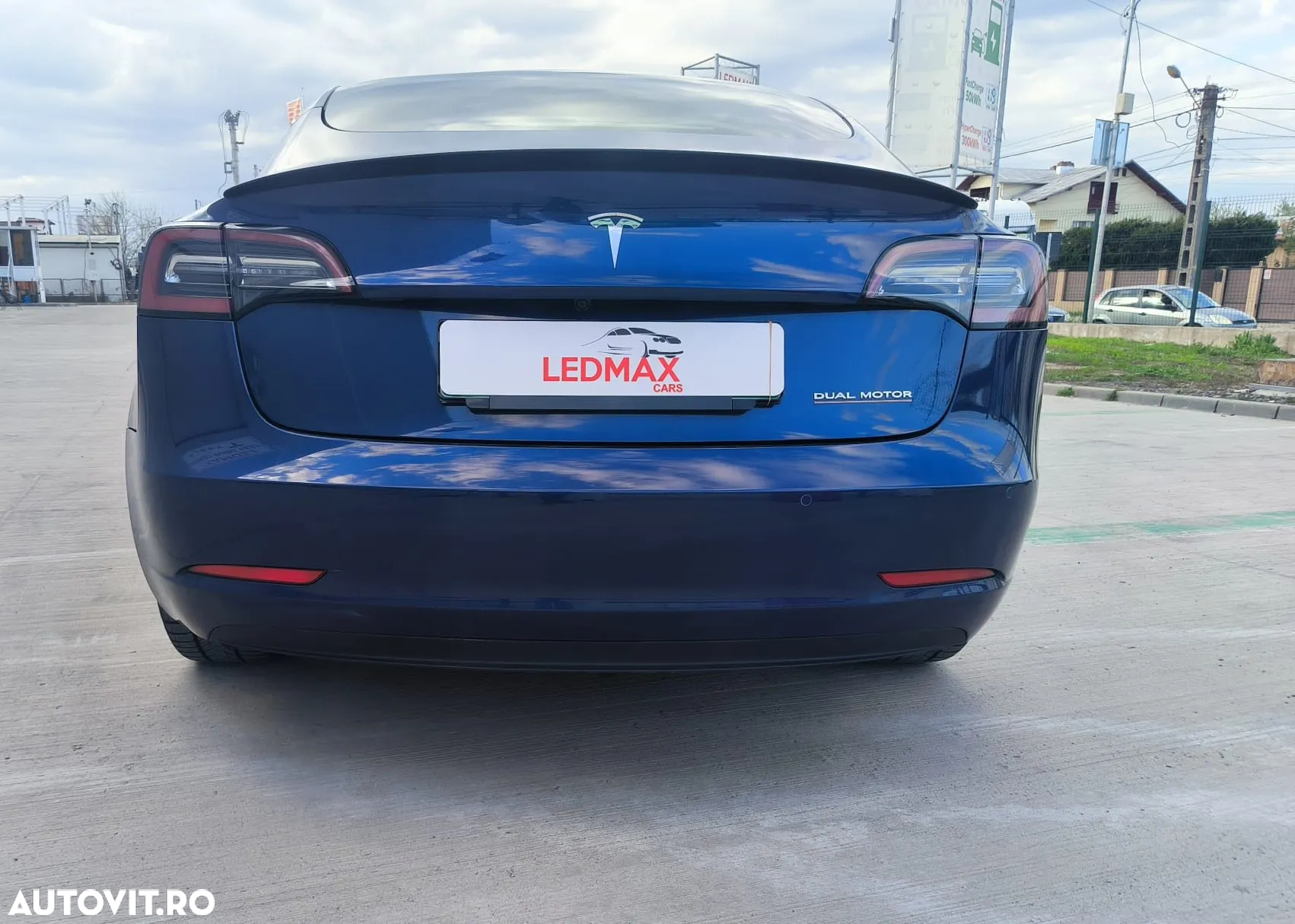 Tesla Model 3 Langstreckenbatterie Allradantrieb Dual Motor Performance - 7