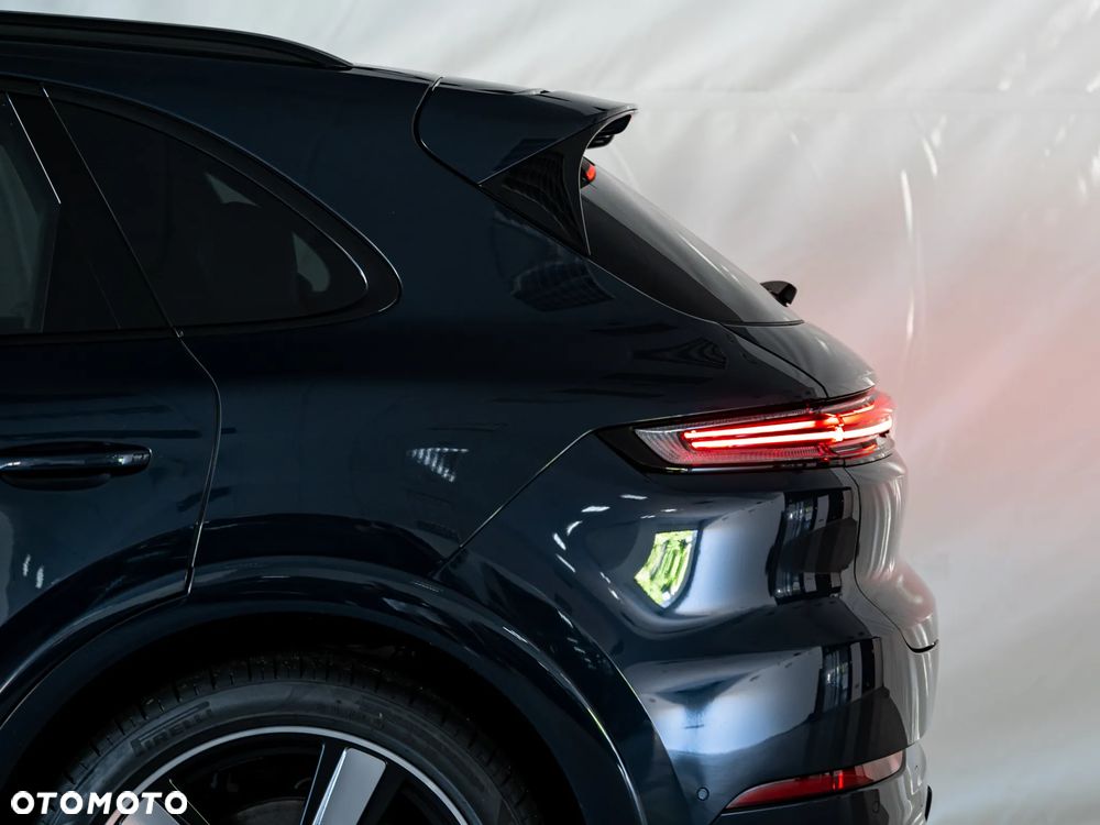 Porsche Cayenne - 7