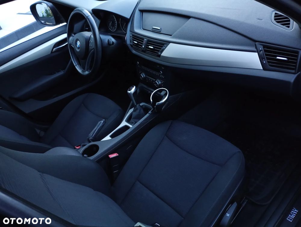 BMW X1 xDrive18d xLine - 9