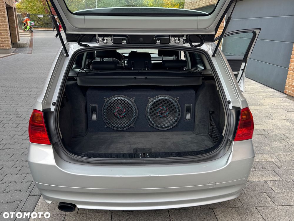 BMW Seria 3 320d - 19