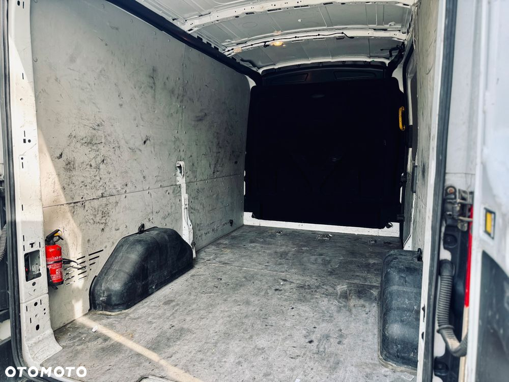 Ford Transit - 14