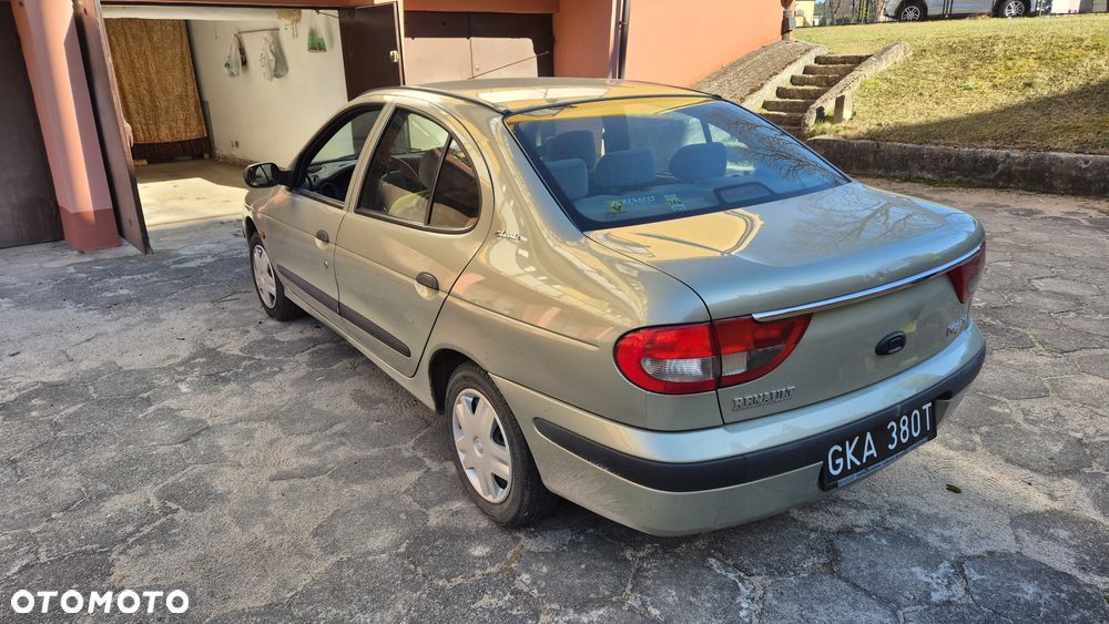 Renault Megane 1.4 RN 16V - 7