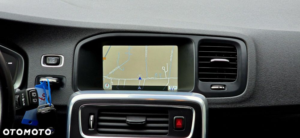 Volvo V60 D4 Drive-E Momentum - 27