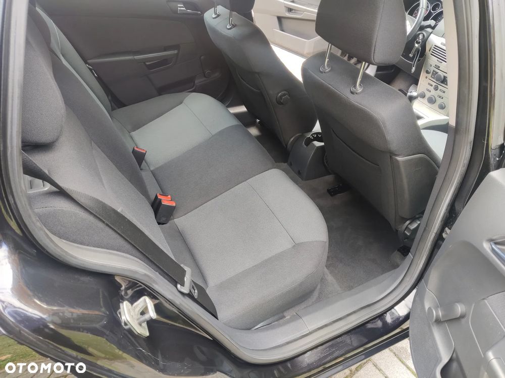 Opel Astra 1.6 Caravan Catch me - 23