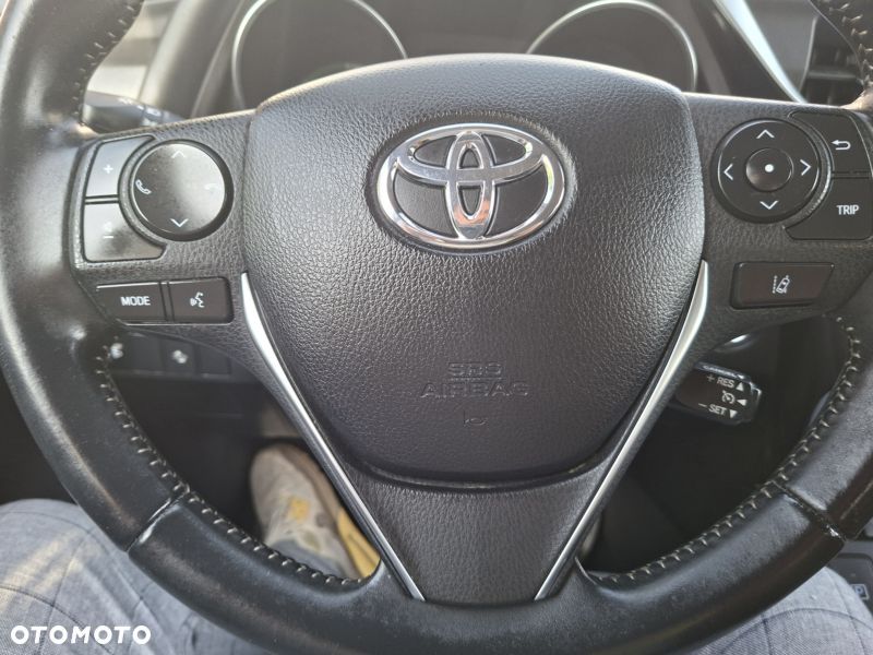 Toyota Auris 1.8 VVT-i Automatik Design Edition - 29