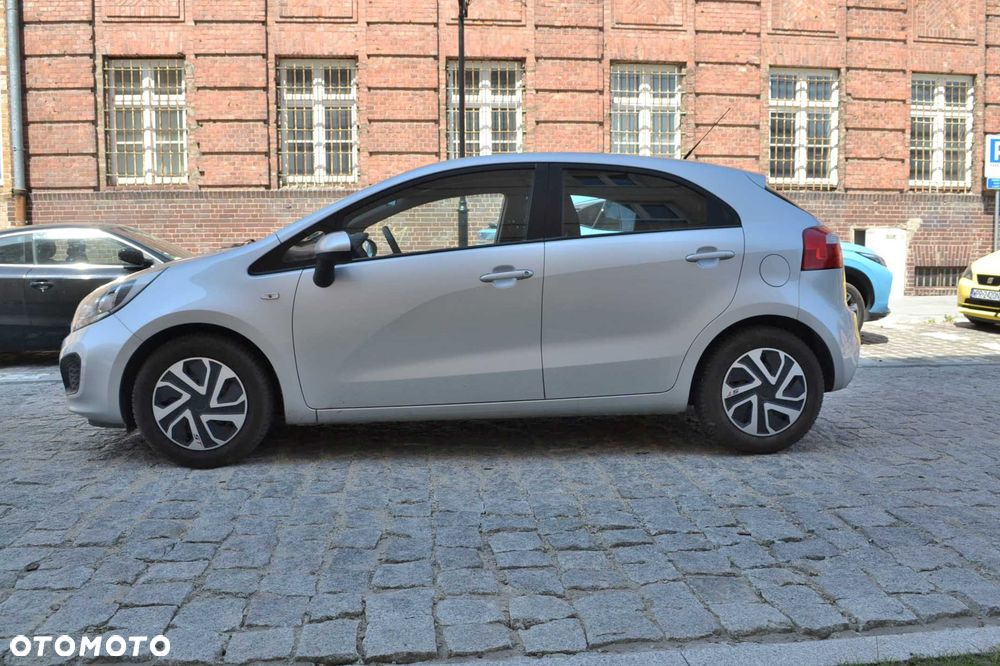 Kia Rio - 6