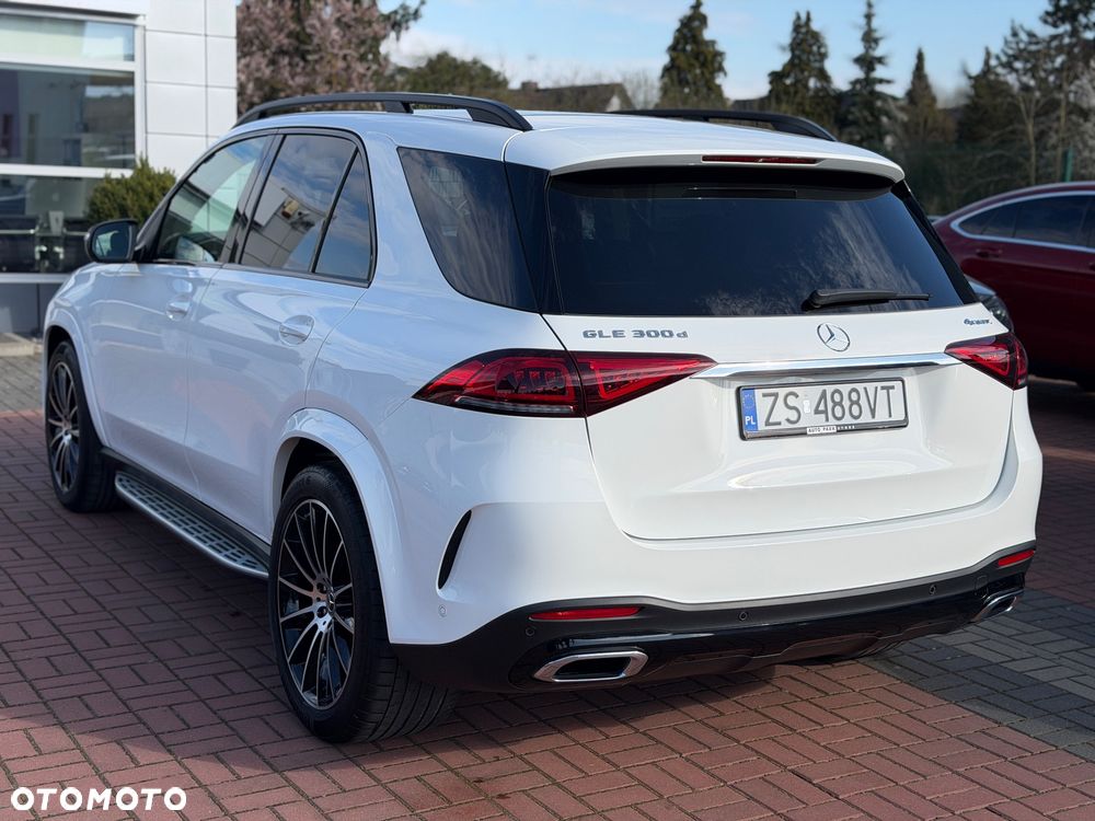 Mercedes-Benz GLE 300 d 4Matic 9G-TRONIC AMG Line - 2
