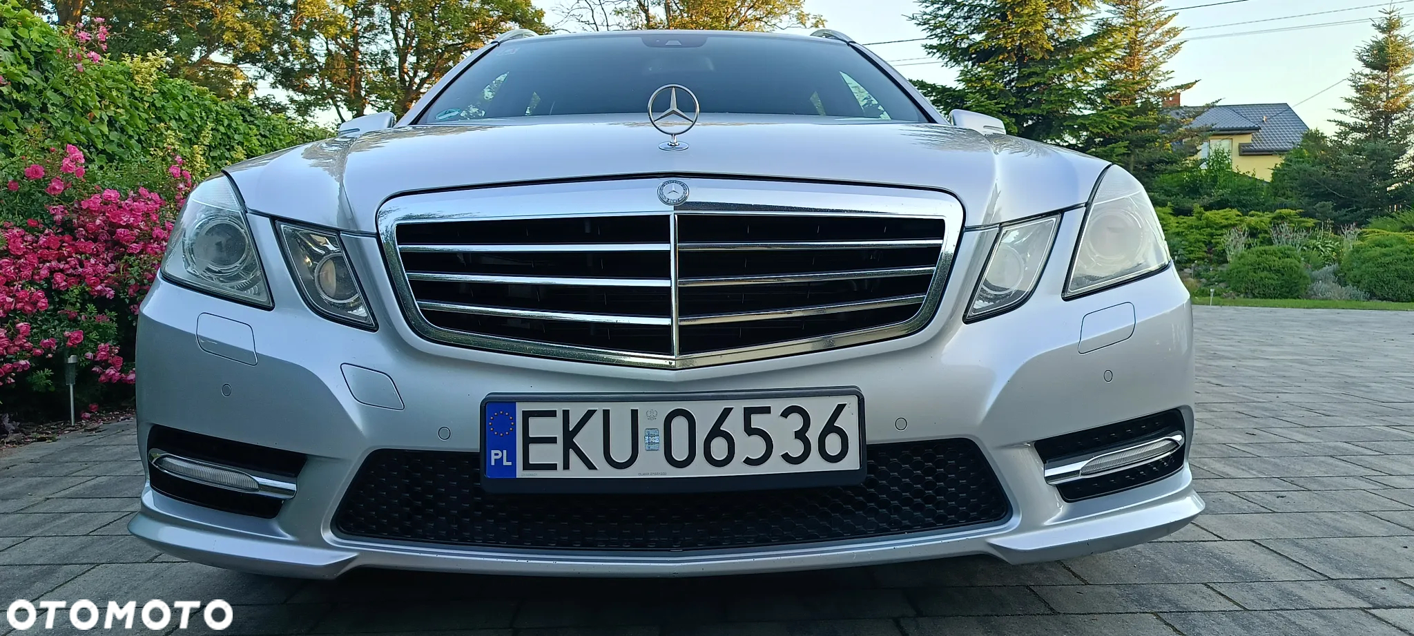 Mercedes-Benz Klasa E 350 T CDI DPF BlueEFFICIENCY 7G-TRONIC Avantgarde - 4