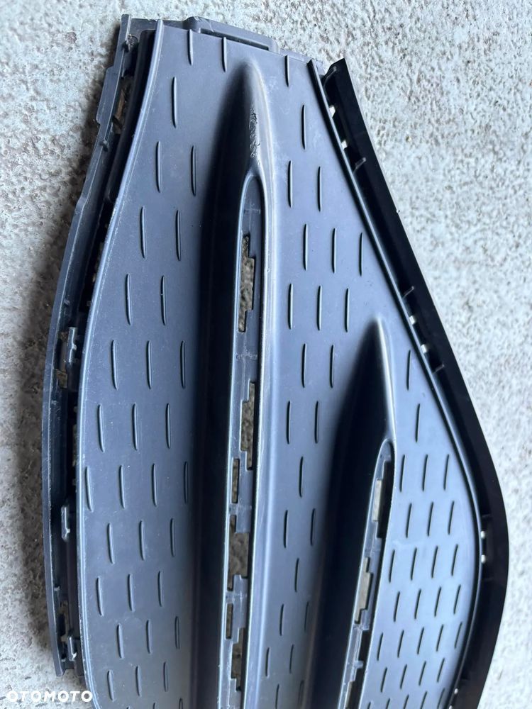 KRATKA ZDERZAKA PRZÓD PRAWA MERCEDES GLA 247 AMG - 4