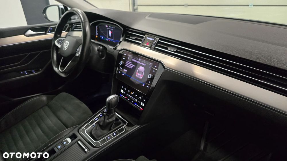 Volkswagen Passat - 17