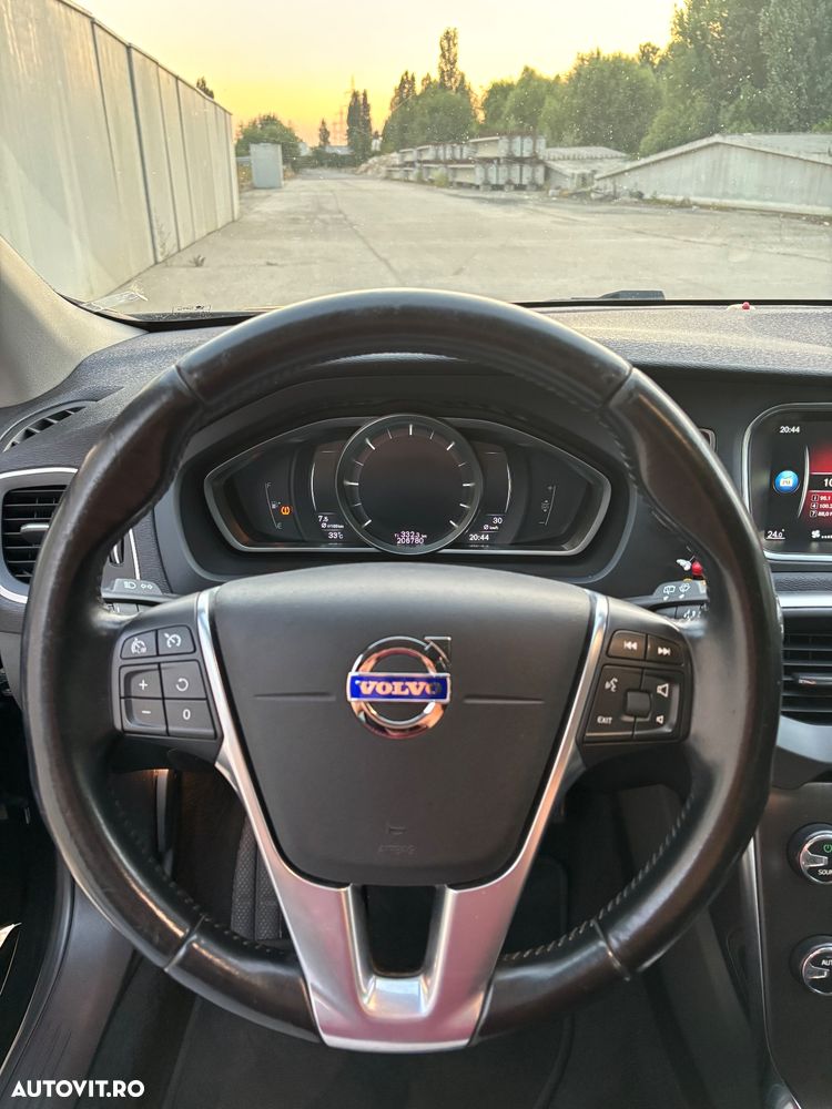 Volvo V40 D4 Momentum - 5