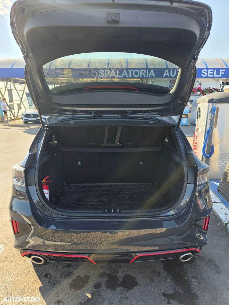 Kia Ceed - 9