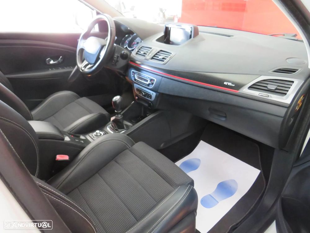 Renault Mégane Sport Tourer 1.5 dCi GT Line - 22